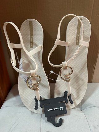 Chanclas Ipanema Beige y Dorado Talla 41