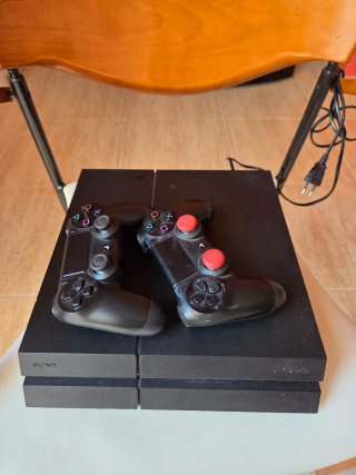 Consola PS4 500GB + 2 Mandos