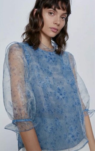 Blusa Zara azul manga larga transparente