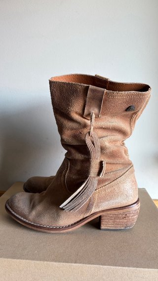 Botines de ante marrón con tacón