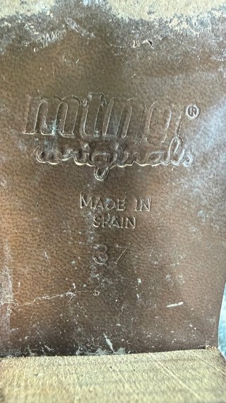 Botines de ante marrón con tacón
