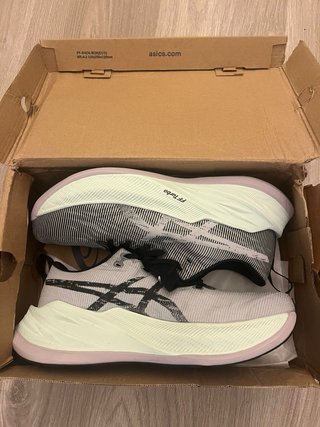 ASICS Superblast 2 Talla 42 FF Turbo