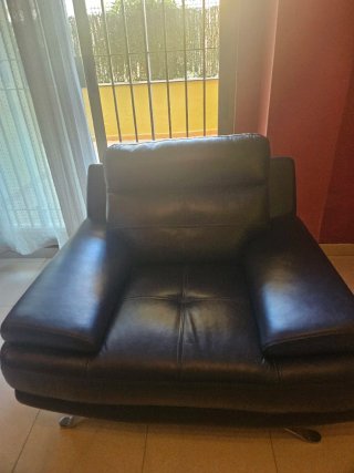 Sillón de piel negro 1 plaza, amplio