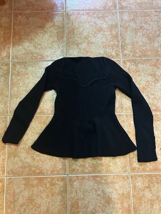 Blusa manga larga negra campana