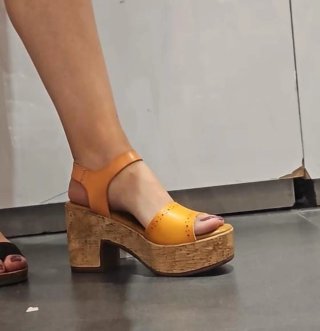 Sandalias de tacón naranjas