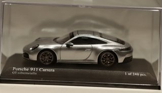 Minichamps Porsche 911 (992.2) Carrera