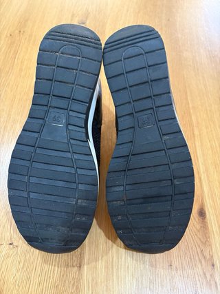 Zapatillas Mujer Negras y Doradas