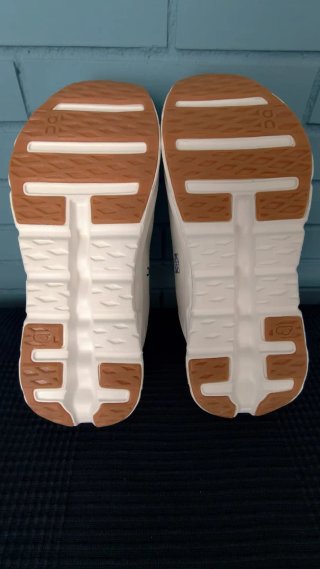 Zapatillas On Running Cloud Talla 45