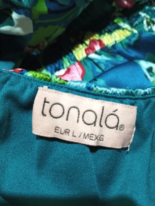 Mono floral azul y multicolor