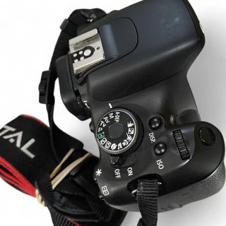 CAMARA REFLEX CANON EOS 600D (SOLO CUERPO)