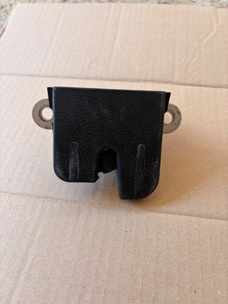Cerradura Portón VW Golf 5