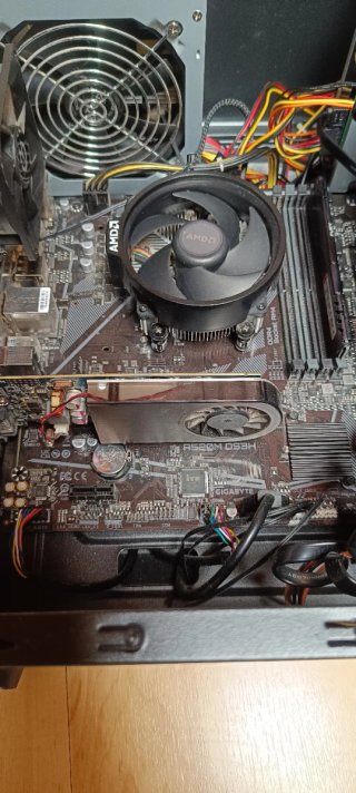 PC Sobremesa AMD Ryzen 3 4100 Negro