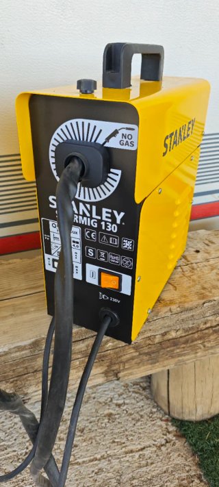 Soldadora Stanley STARMIIG 130