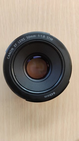 Canon EF 50mm f/1.8 STM + Funda