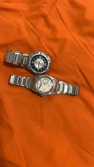 Reloj Casio Hombre Negro y Plateado