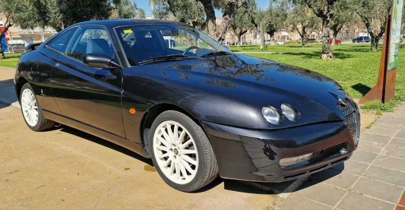 Alfa Romeo GTV 2004 - foto 1