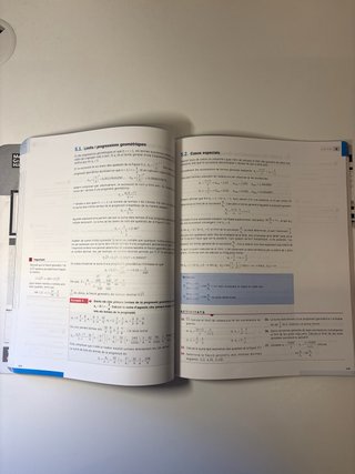 Matemàtiques Aplicades a les Ciències Socials 1...