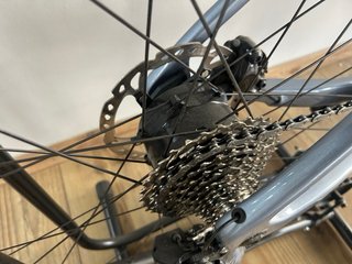 Bicicleta Carretera CONOR E-VOLCANO Eléctrica