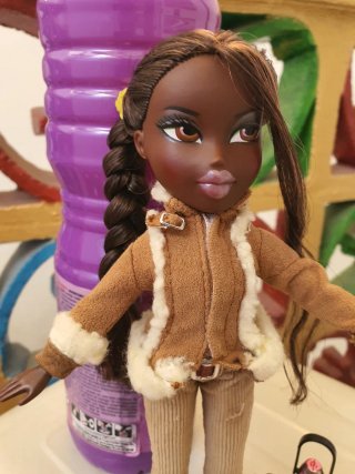 Bratz Felicia Campfire