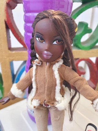 Bratz Felicia Campfire