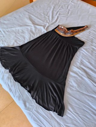 Vestido fiesta Mango negro lentejuelas asimétrico