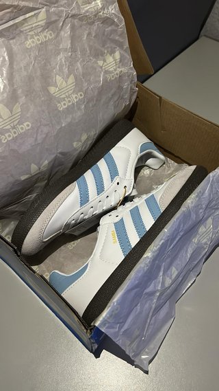 Adidas Samba OG Blancas y Azules