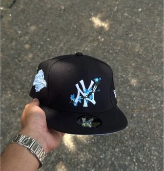 Gorra New Era Yankees 7 1/4 Negra Flores