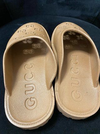 Chanclas Gucci Beige