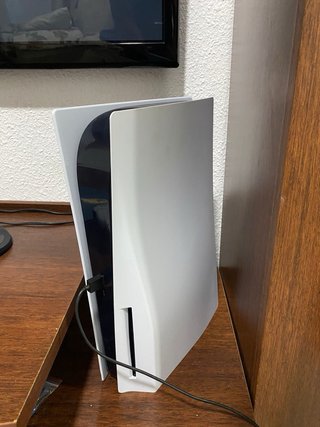 Playstation 5 (PS5) con 2 mandos