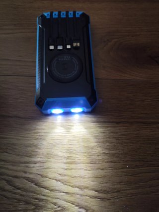 Cargador Solar 26800 mAh con 4 Cables