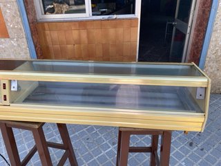 Vitrina expositora refrigerada para alimentos