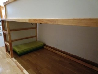 Cama alta KURA IKEA reversible + Dosel