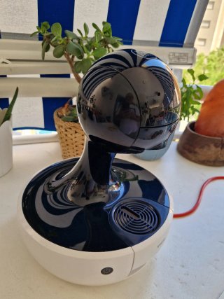 Cafetera Dolce Gusto Krups Negra