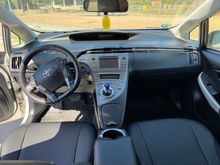 Toyota Prius en alquiler – 30 €/día o 400 €/mes