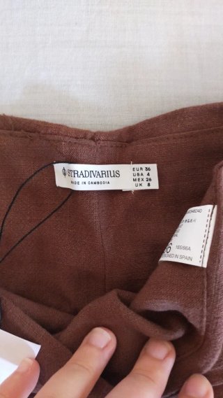 Minifalda Stradivarius marrón fruncida