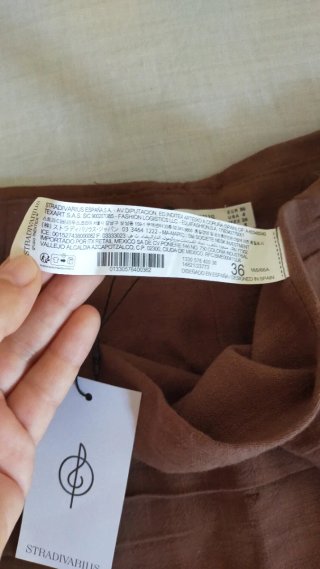 Minifalda Stradivarius marrón fruncida