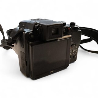 CAMARA NIKON COOLPIX P100 + FUNDA Y CABLE