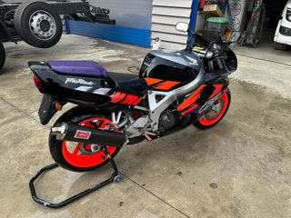 Honda CBR 900 RR SC28