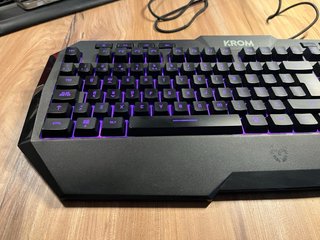Teclado KROM Negro