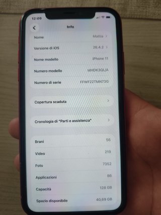 iPhone 11 128GB Product Red