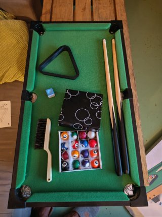 Mini mesa de billar con accesorios