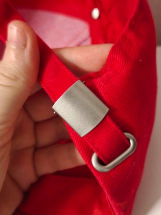 Cappello Olimpia Milano Basket rosso nuovo