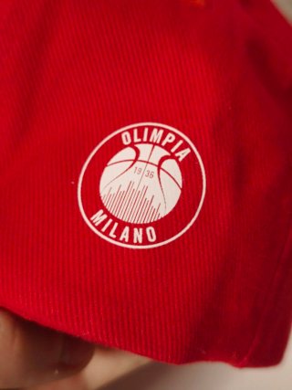 Cappello Olimpia Milano Basket rosso nuovo