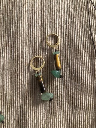 Conjunto collar y pendientes piedras naturales
