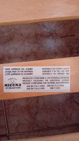 Cuna de madera