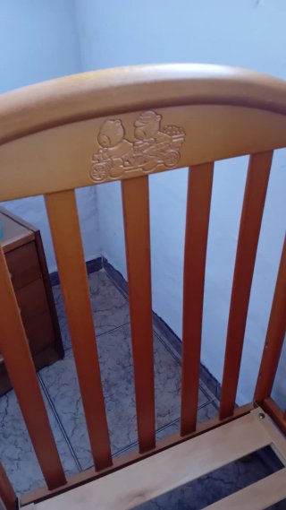 Cuna de madera