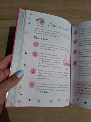 El gran libro de magia de Isadora y Mirabella