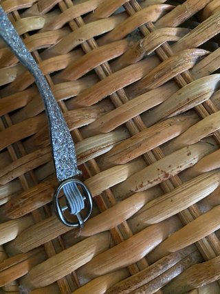 Sandalias de piel doradas nº 38 con pedrería