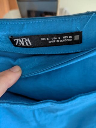 Falda Zara cruzada azul