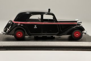 Citroen Traction 11 Taxi Madrid 1:43